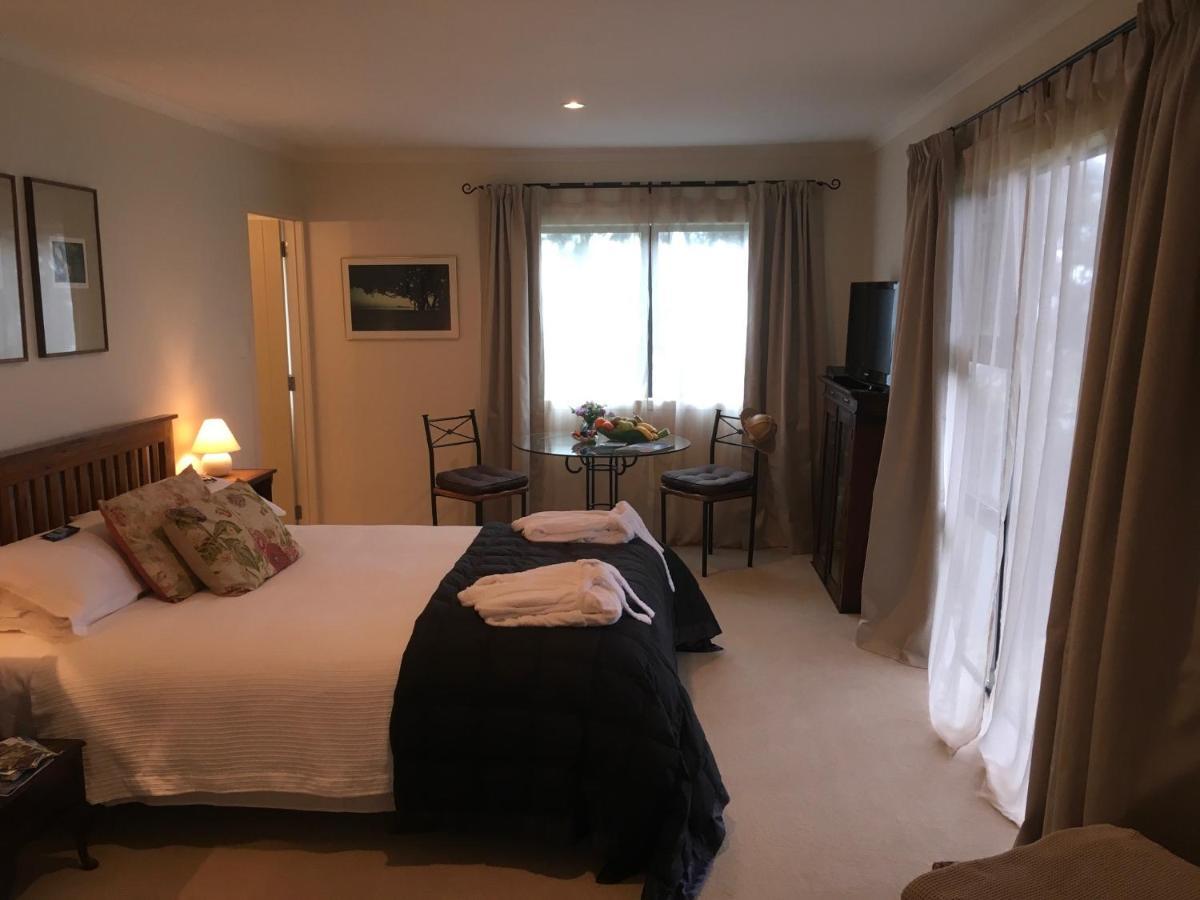 Puka Heights Bed & Breakfast Пауануи Екстериор снимка